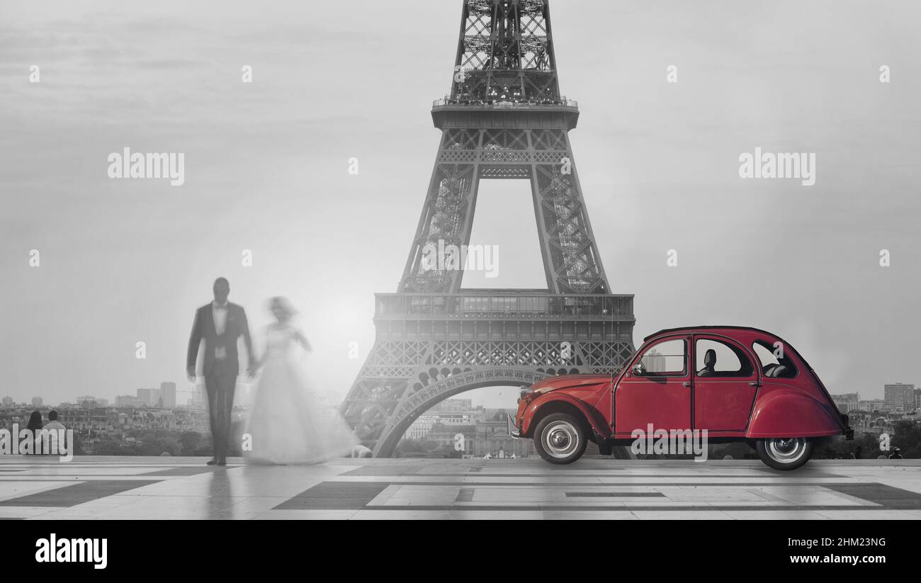 first wedding couple with red car at the Trocadero square and the Eiffel Tower Stock Photo