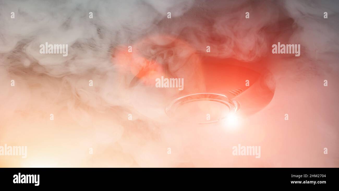 smoke detector of fire alarm in action Stock Photo - Alamy