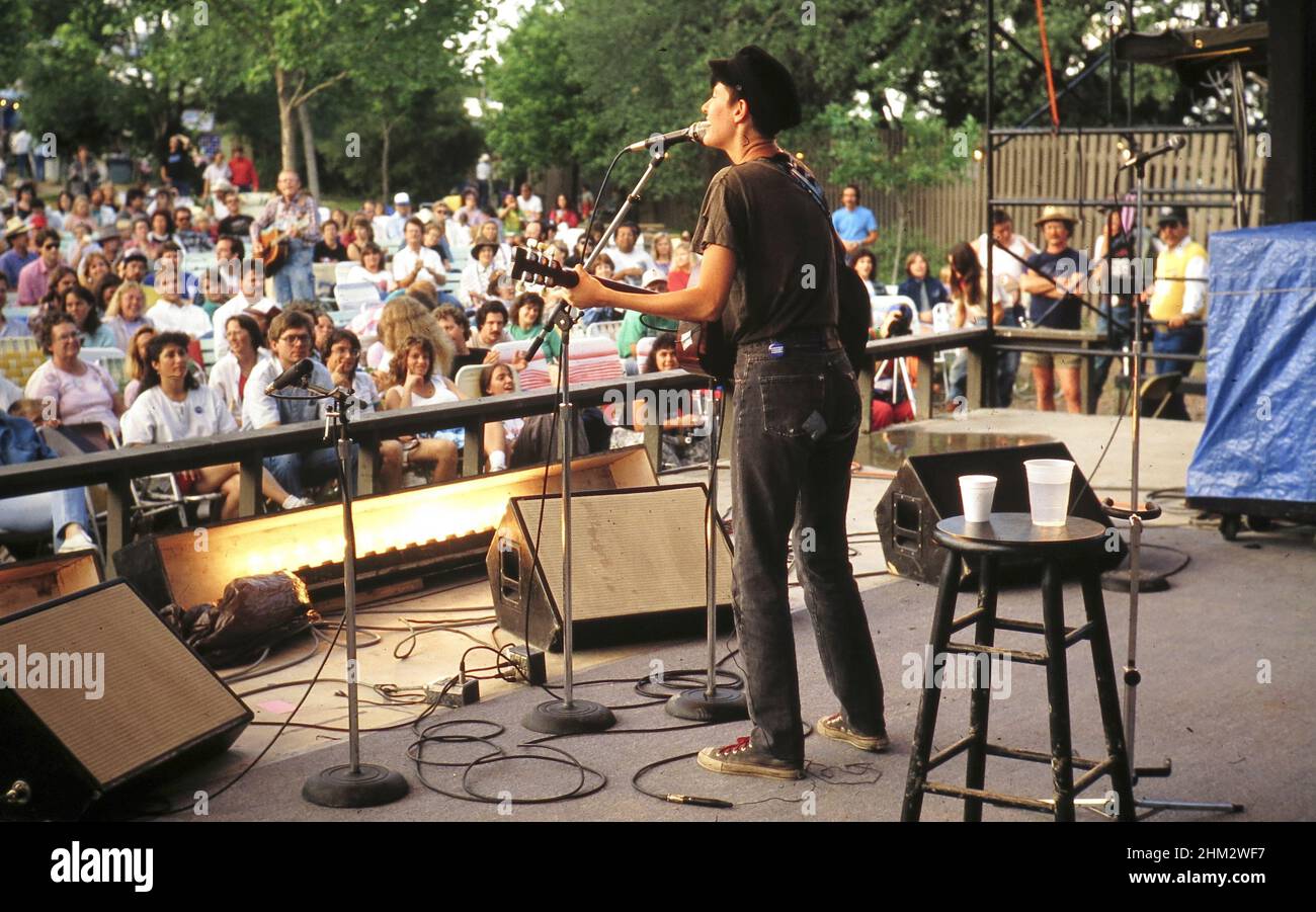 Kerrville, Texas USA, 1989:  singer Michelle Shocked of Texas performing at the Kerrville Folk Festival in the Texas Hill Country.  ©Bob Daemmrich Stock Photo