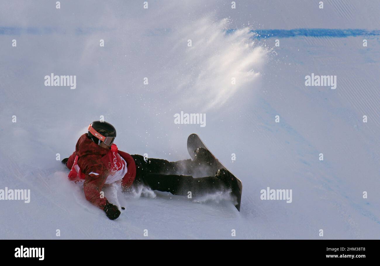Winter olympics snowboard falls hi-res stock photography and images