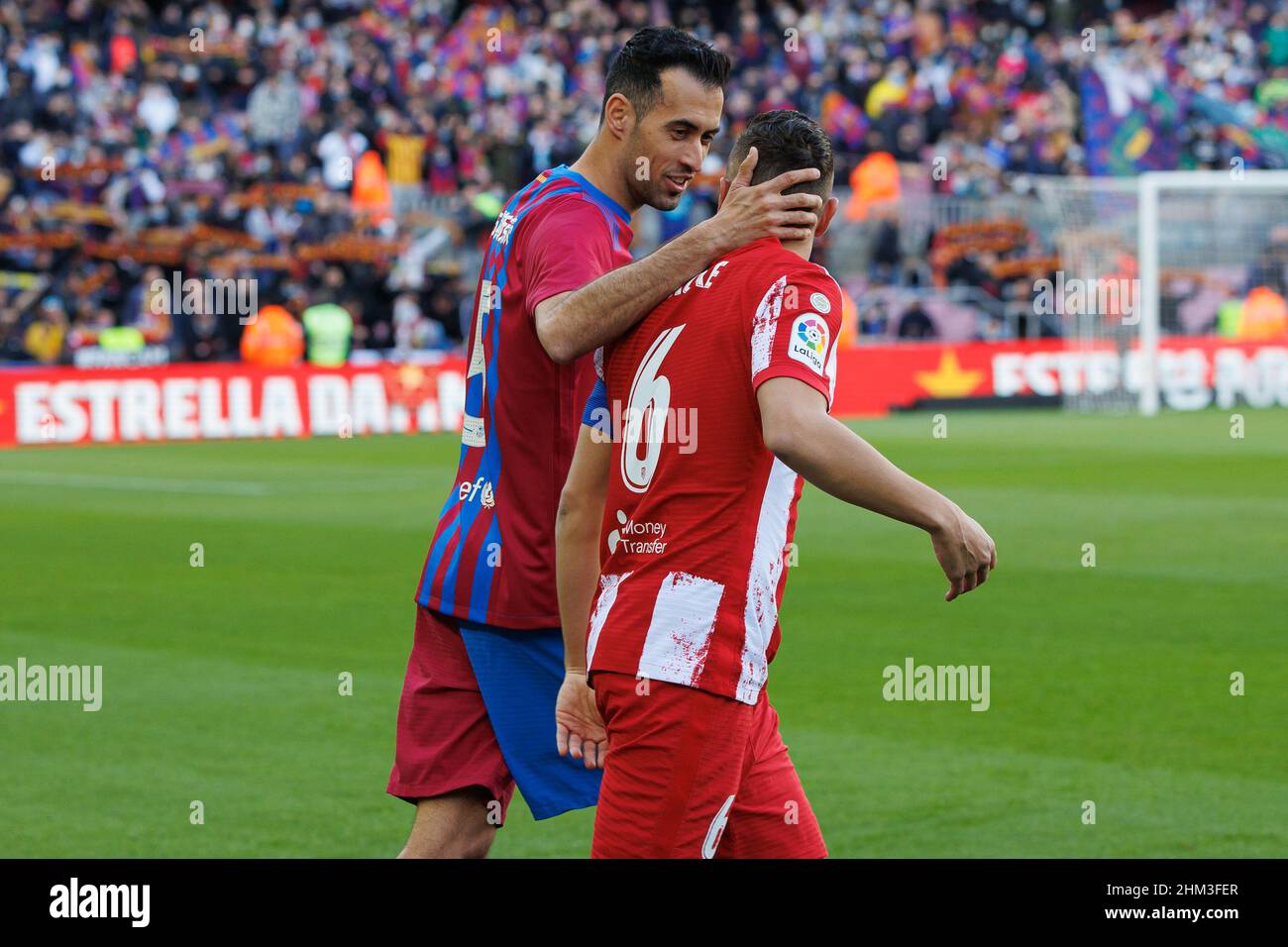 Barcelona, Spain. 06th Feb, 2022. Sergio Busquets of FC Barcelona with Koke of Atletico de Madrid during the Liga match between FC Barcelona and Atletico de Madrid at Camp Nou in Barcelona, Spain. Credit: DAX Images/Alamy Live News Stock Photo