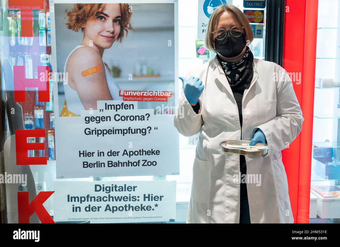 Berlin, Germany. 07th Feb, 2022. In Berlin, the first pharmacies will offer Corona vaccinations starting next Tuesday. Credit: Christophe Gateau/dpa/Alamy Live News Stock Photo