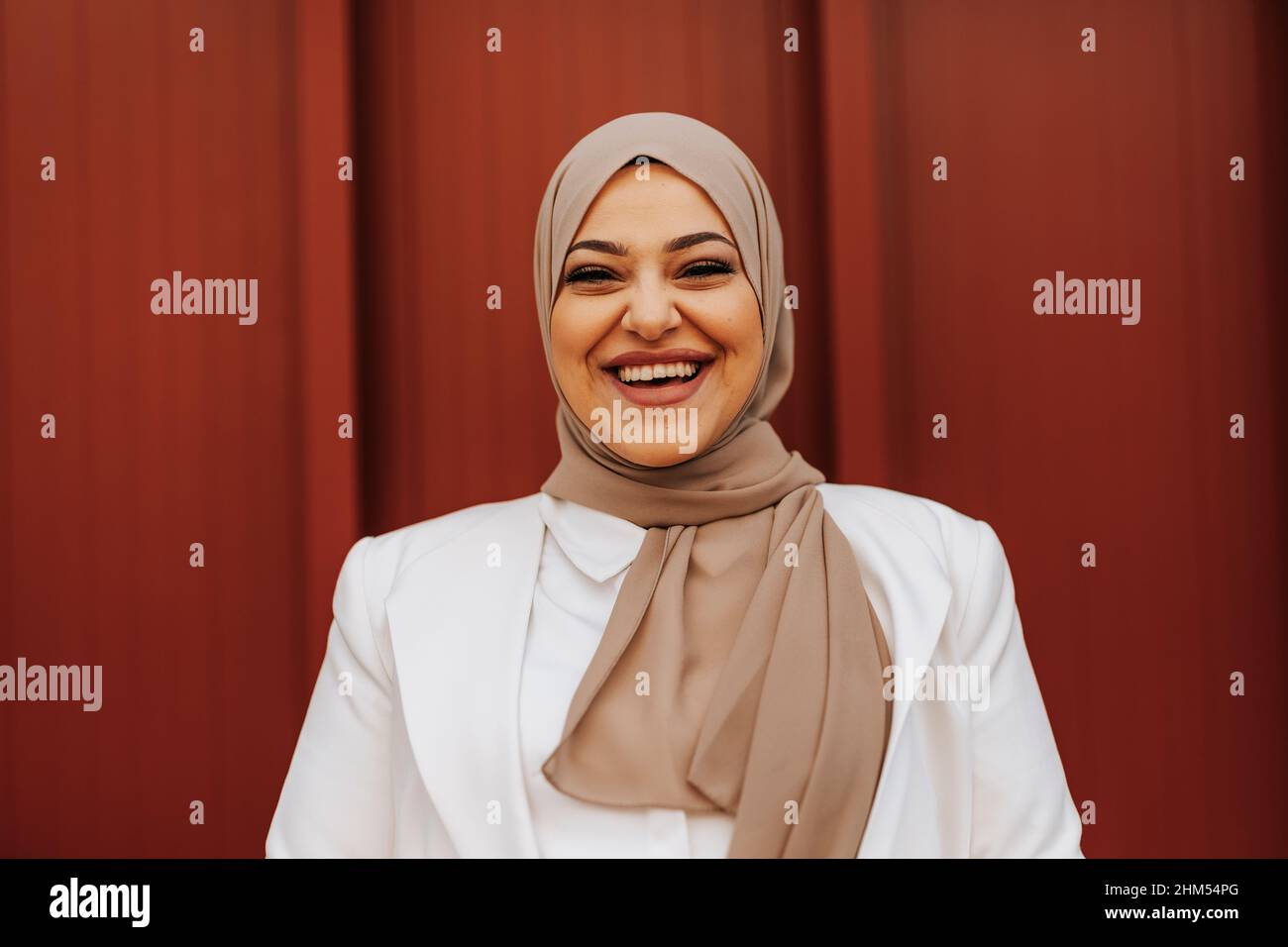 Happy hijab hi-res stock photography and images - Alamy