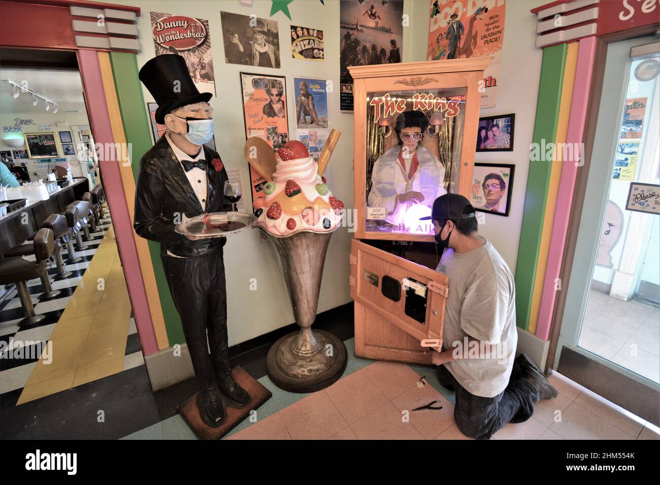 Peggy Sue's dinner in Barstow area of the California desert, with a