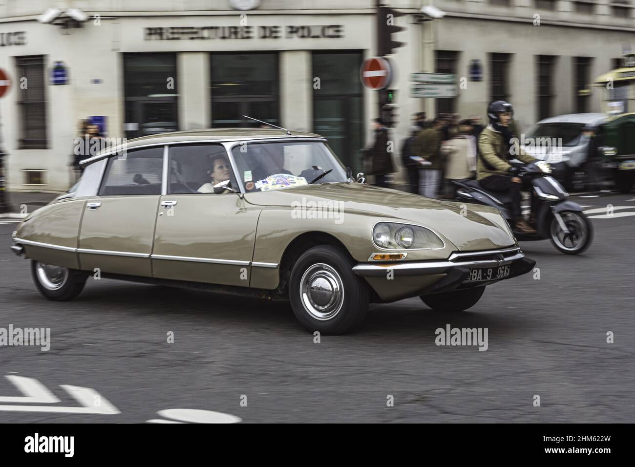 Old Citroen DS 19 cream color in the city Stock Photo