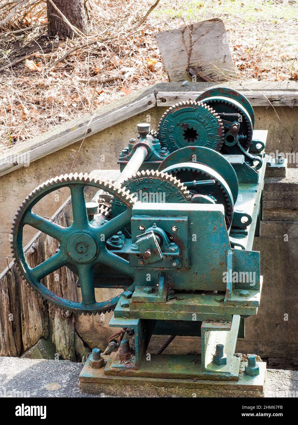 Rusty sluice gate winch and gear mechanism Stock Photo Alamy