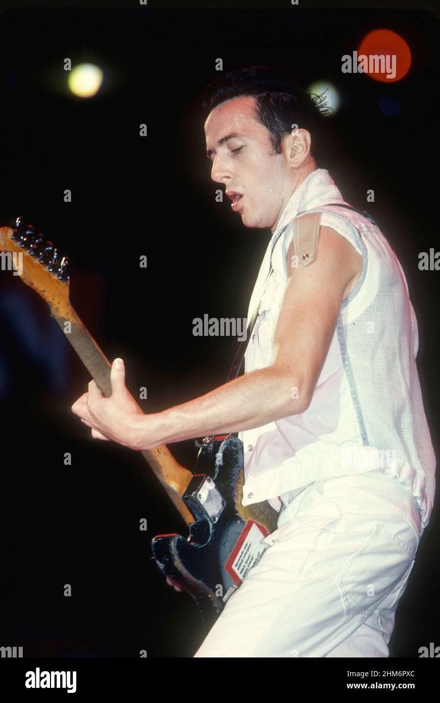Strummer hi-res stock photography and images - Page 3 - Alamy