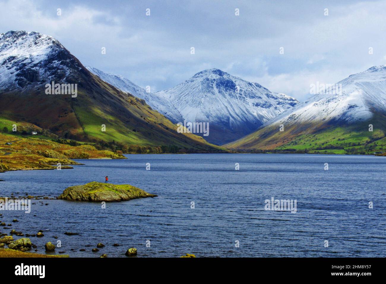 Winter view of Wastwater with snow capped peaks Cumbria Stock Photo