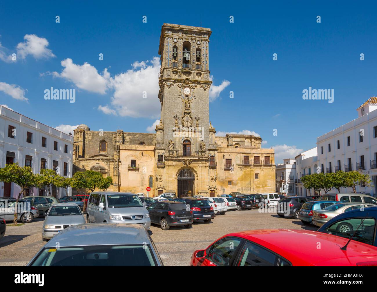 Arcos de la Frontera, Cadiz Province, Andalusia, southern Spain.  Typical white mountain town. Basilica Menor de Santa Maria de la Asuncion or Saint M Stock Photo