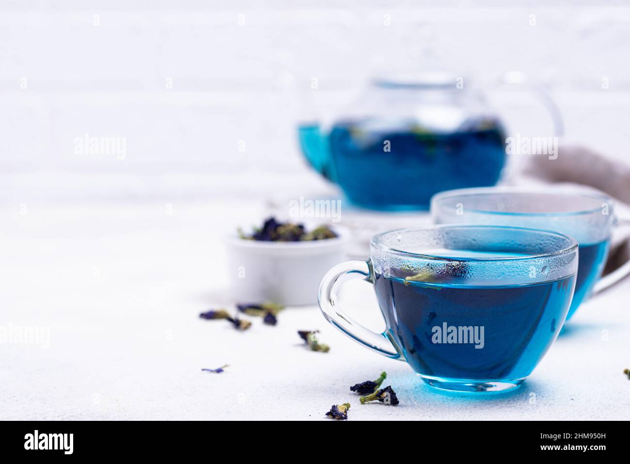 Blue tea Butterfly pea or anchan Stock Photo - Alamy