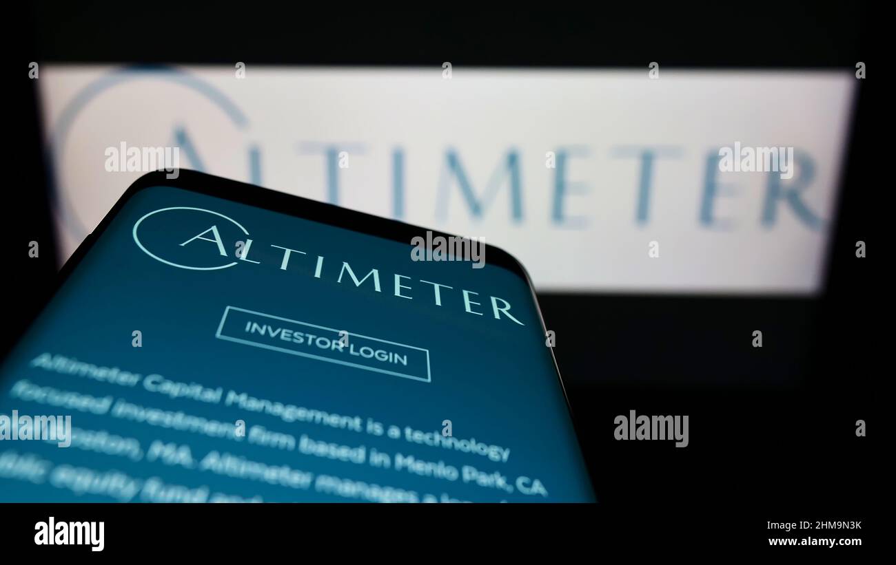 Smartphone with web page of American company Altimeter Capital
