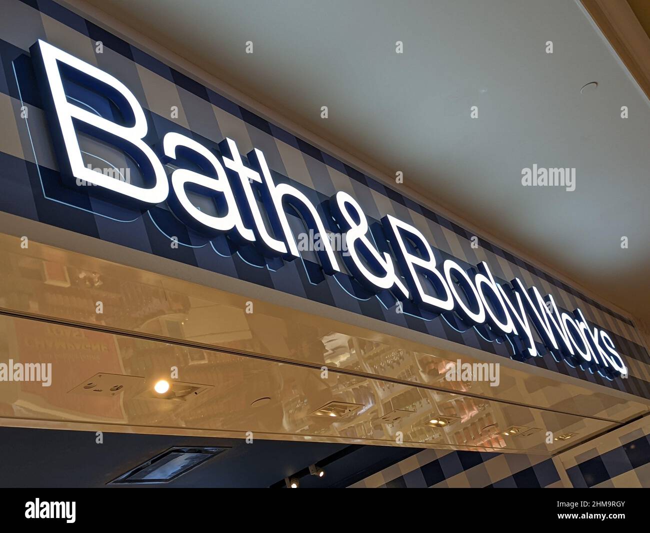 Croft Body Works Sign Low angle shot of Bath and Body works Retailer store sign Stock Photo ...