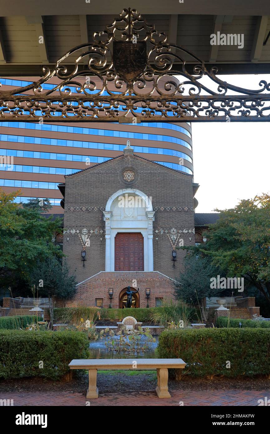 The Warden Garden and the main entrance to the Penn Museum.University
