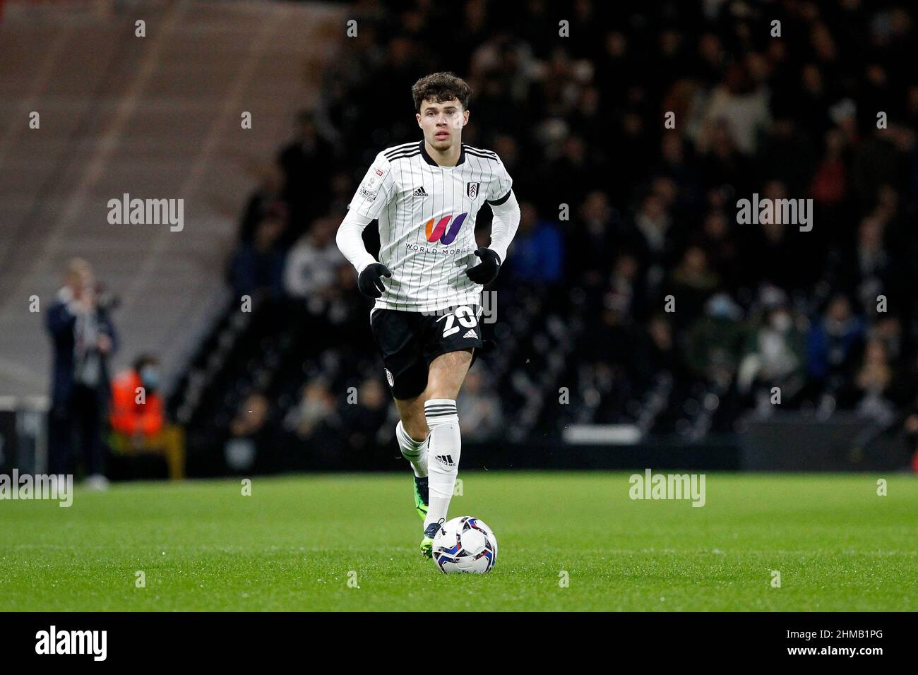 London, UK. 08th Feb, 2022. Neco Williams #20 of Fulham dribbling. in London, United Kingdom on 2/8/2022. (Photo by Carlton Myrie/News Images/Sipa USA) Credit: Sipa USA/Alamy Live News Stock Photo