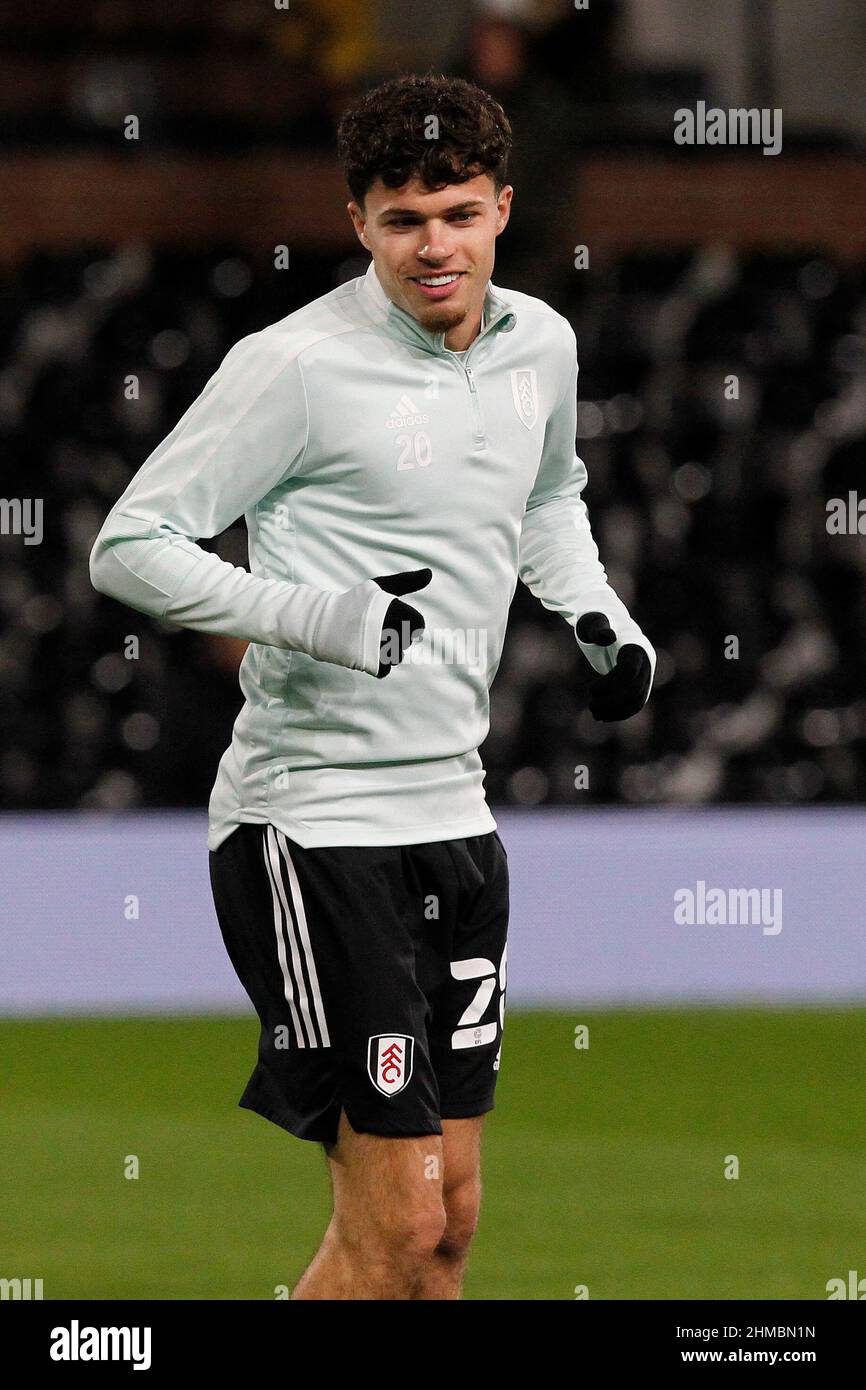 London, UK. 08th Feb, 2022. Neco Williams #20 of Fulham warms up. in London, United Kingdom on 2/8/2022. (Photo by Carlton Myrie/News Images/Sipa USA) Credit: Sipa USA/Alamy Live News Stock Photo