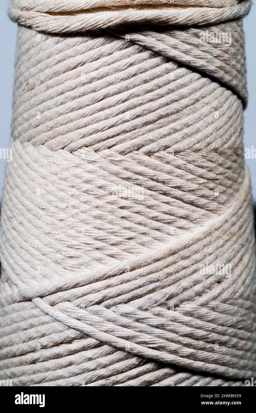 Wrap strings hi-res stock photography and images - Alamy