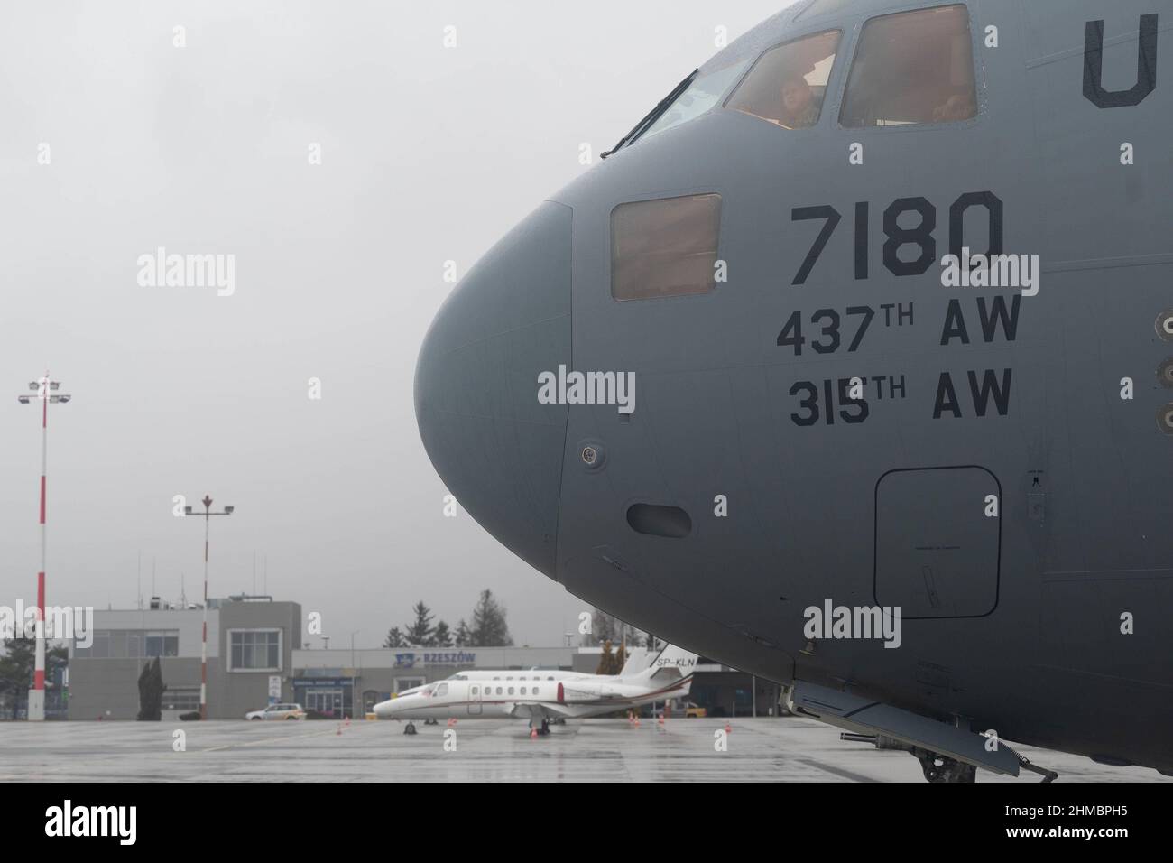 Jasionka, Poland. 08th Feb, 2022. A C-17 Globemaster III assigned to the 437th Airlift Wing from Joint Base Charleston, South Carolina, rests at Rzeszów-Jasionka Airport, Poland, on February 7, 2022. Multiple C-17 aircraft deployed to transport members of the 82nd Airborne Division to their destination in support of Allies and partners in the region. Photo by Senior Airman Taylor Slater/U.S. Air Force/UPI Credit: UPI/Alamy Live News Stock Photo