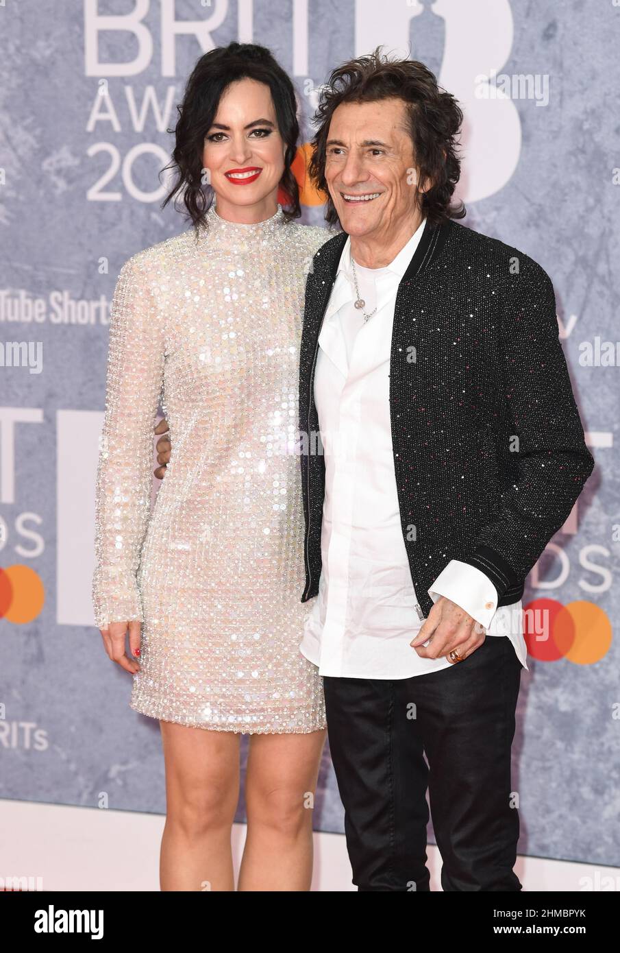 8th February, 2022. London, UK EDITORIAL USE ONLY Ronnie Wood and Sally  Humphreys arriving at the BRIT Awards 2022 held at The O2, London. Credit:  Doug Peters/EMPICS/Alamy Live News Stock Photo -