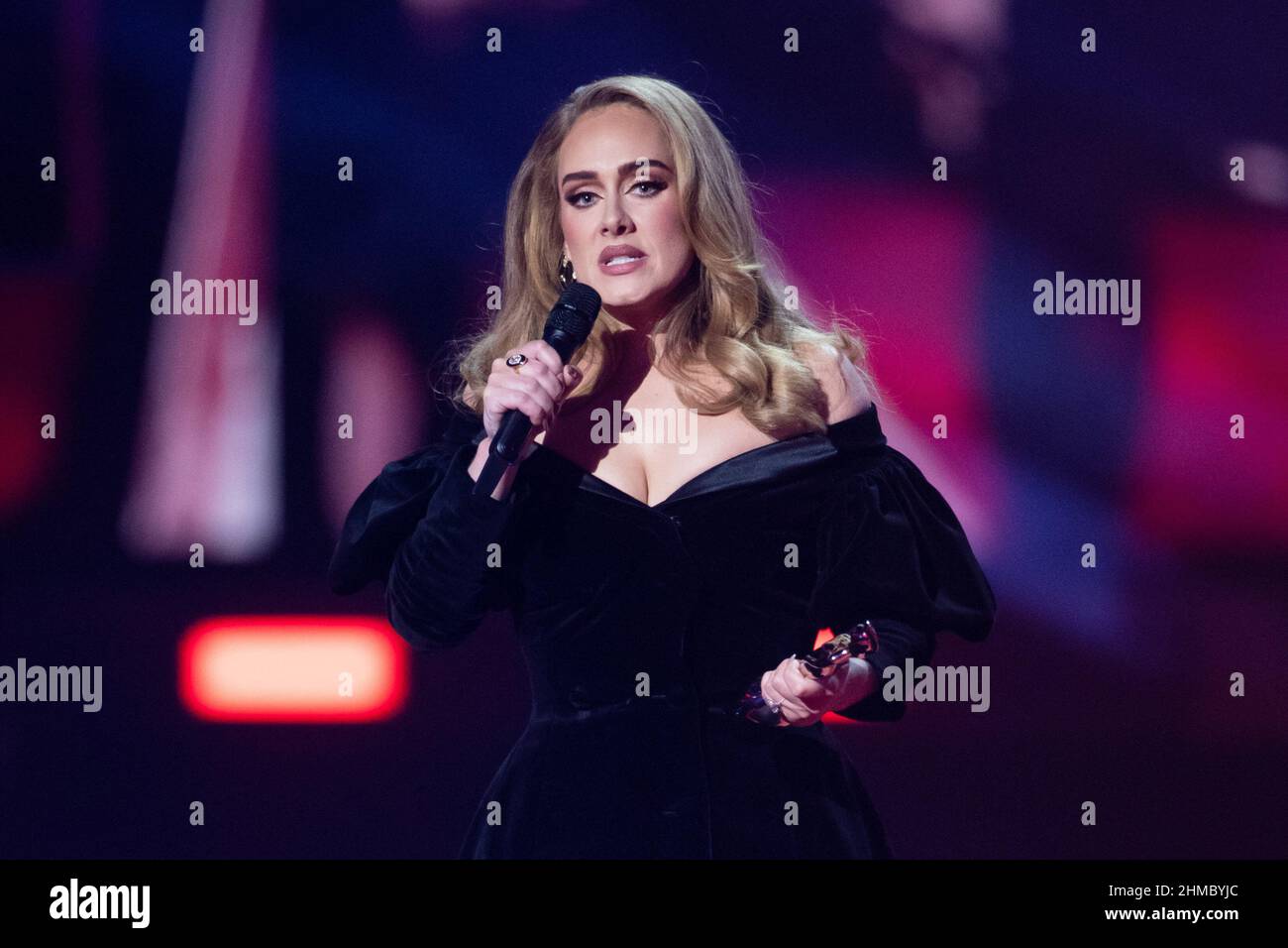 London, UK. 8 February 2022. Adele on stage during the the Brit Awards 2022 at the O2 Arena, London. Picture date: Wednesday February 9, 2022. Photo credit should read: Matt Crossick/Empics/Alamy Live News. EDITORIAL USE ONLY. NO MERCHANDISING. Stock Photo