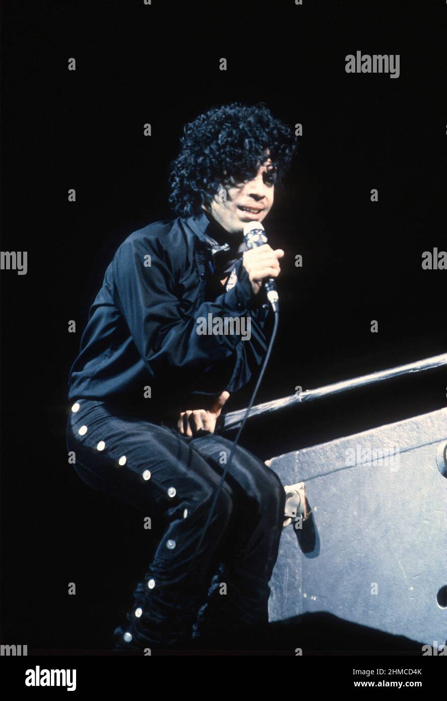Prince purple rain tour hi-res stock photography and images - Alamy