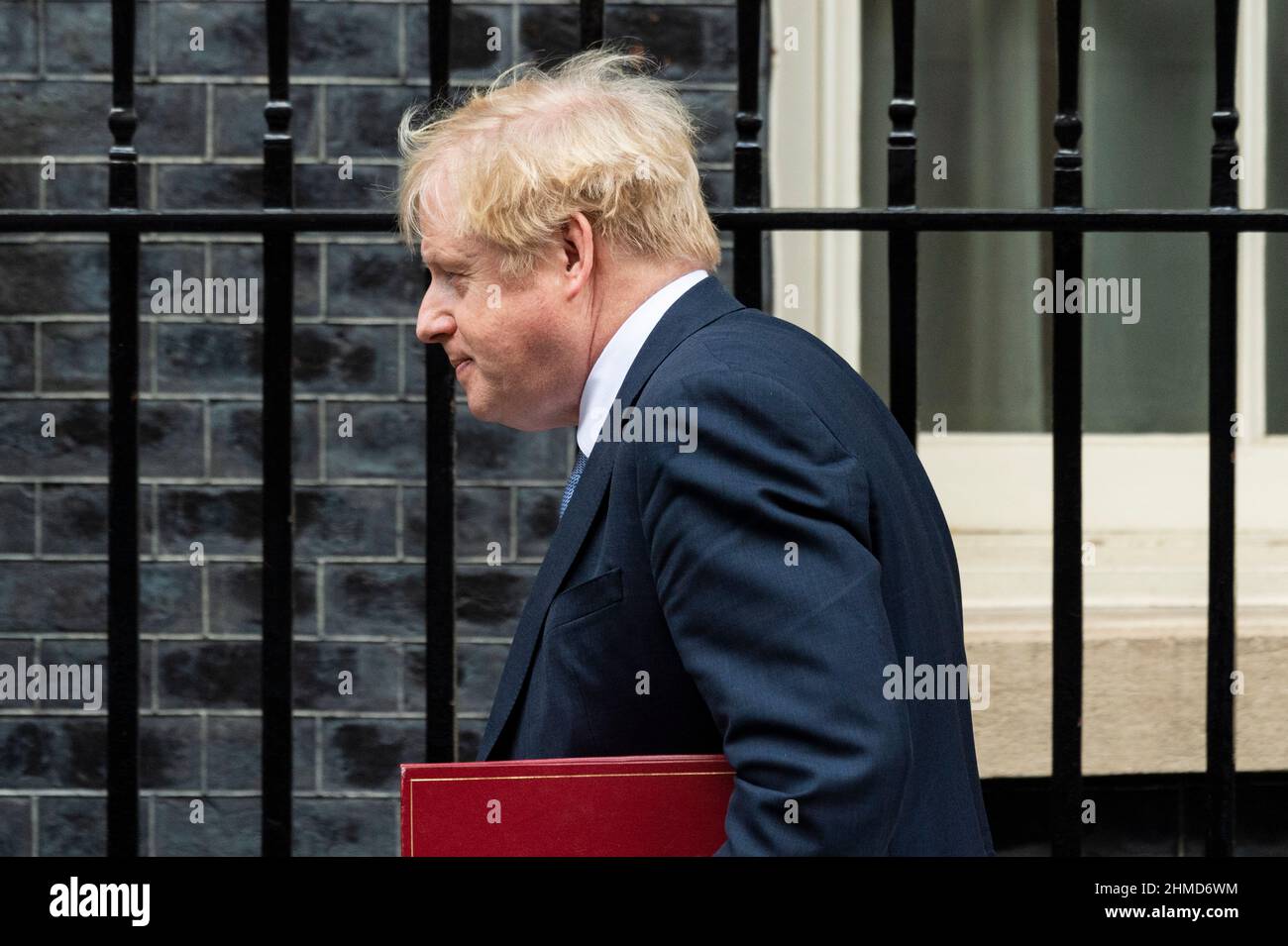 London, UK.  9 February 2022.  Boris Johnson, Prime Minister, leaves 10 Downing Street for Prime Minister’s Questions (PMQs) at the House of Commons.  The Prime Minister is under pressure from MPs to apologise for, or withdraw, comments made to Labour leader Kier Starmer in last week’s PMQs related to the Jimmy Saville case.  Credit: Stephen Chung/Alamy Live News Stock Photo