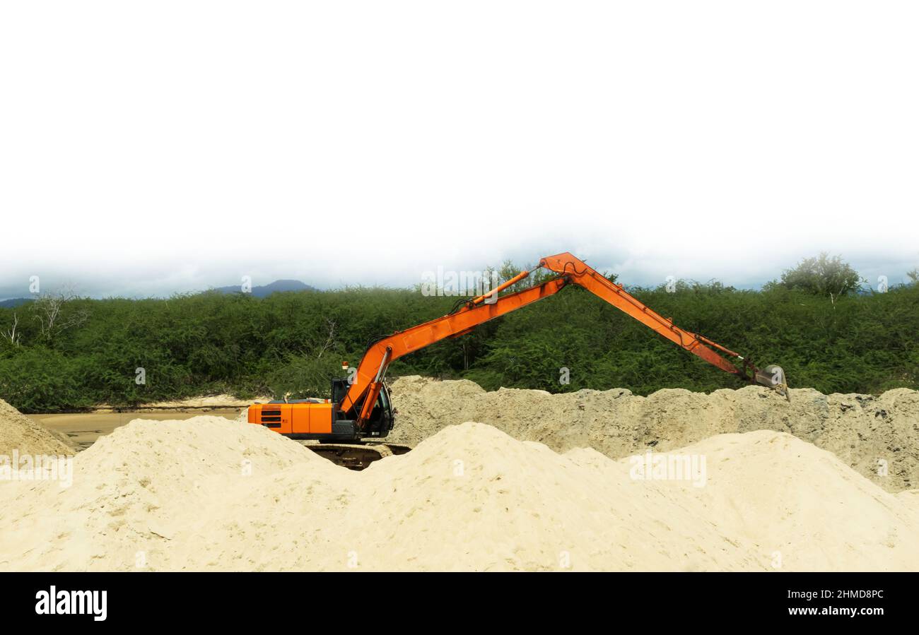 Backhoe Digging Sand Construction vehicle that can dig hi-res stock photography and images ...