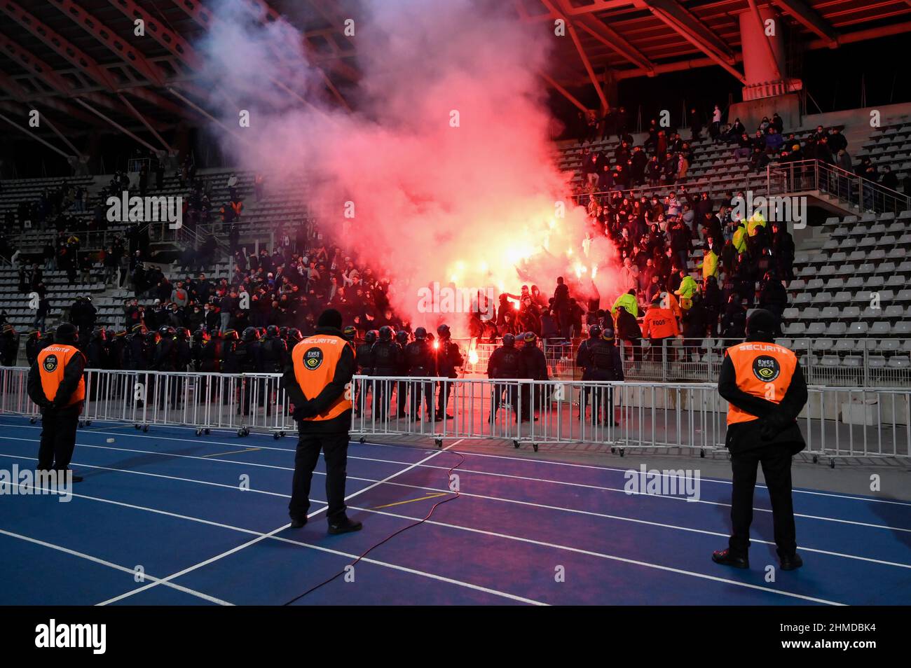 Hooligans de lyon hi-res stock photography and images - Alamy