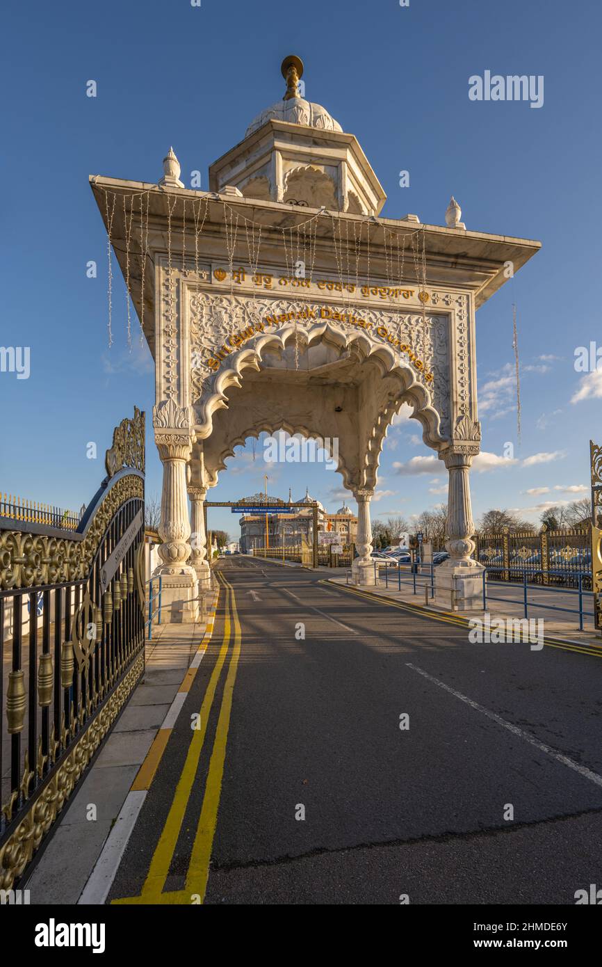 The marble entrance gate to the Siri Guru Nanak Darbar Gurdwara Sikh temple in Gravesend Kent Stock Photo