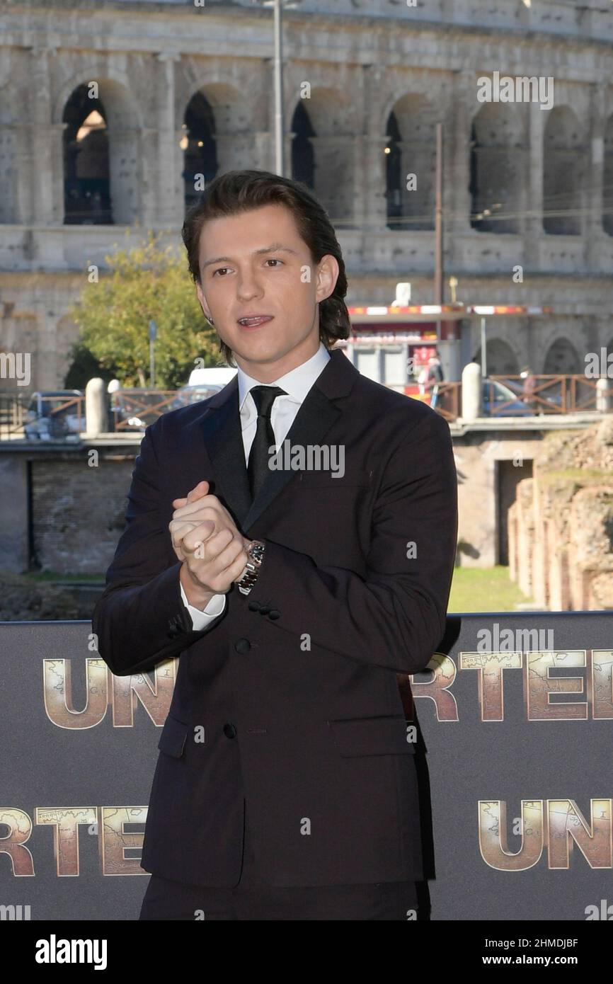 Tom Holland attends the photocall of the movie Uncharted at Palazzo Tom Holland attends the photocall of the movie Uncharted at Palazzo