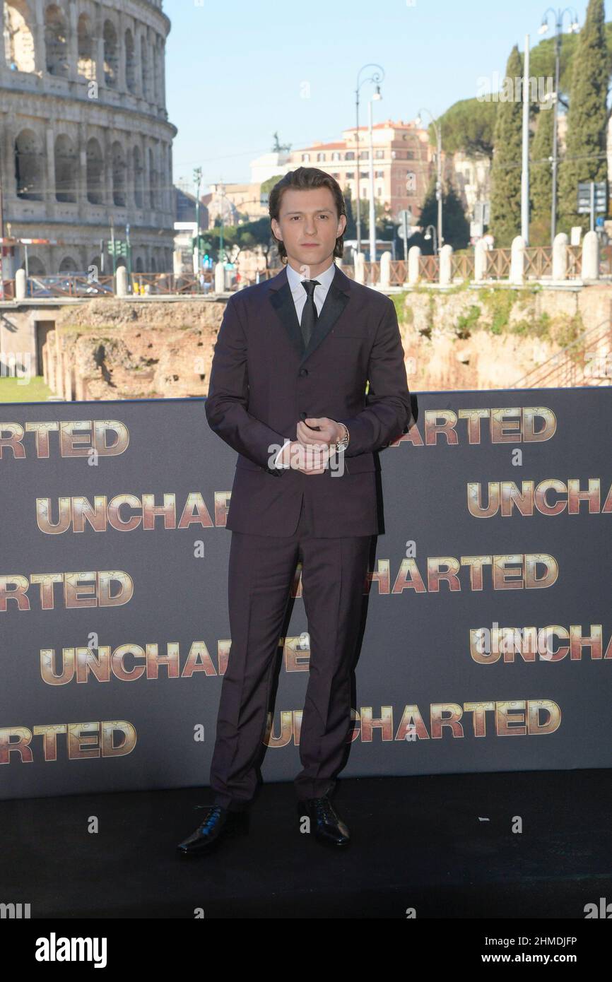 Tom Holland attends the photocall of the movie Uncharted at Palazzo Tom Holland attends the photocall of the movie Uncharted at Palazzo