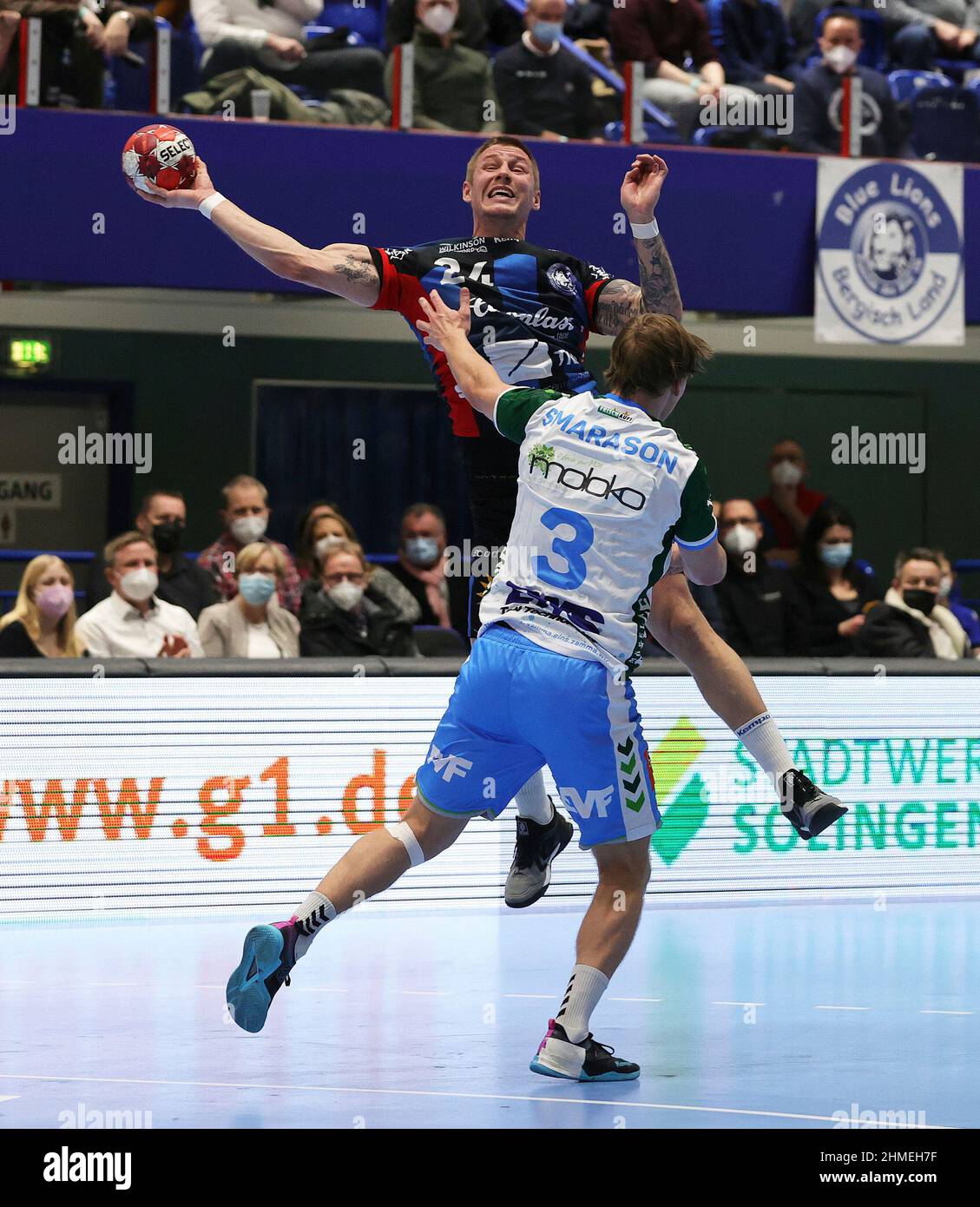 Janus smarason handball hi-res stock photography and images - Alamy