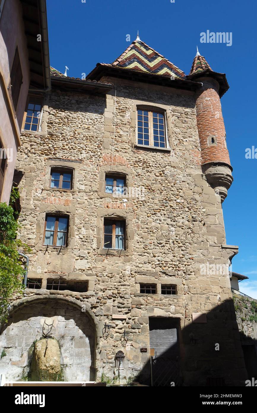 Patrimoine architectural typique hi-res stock photography and images ...
