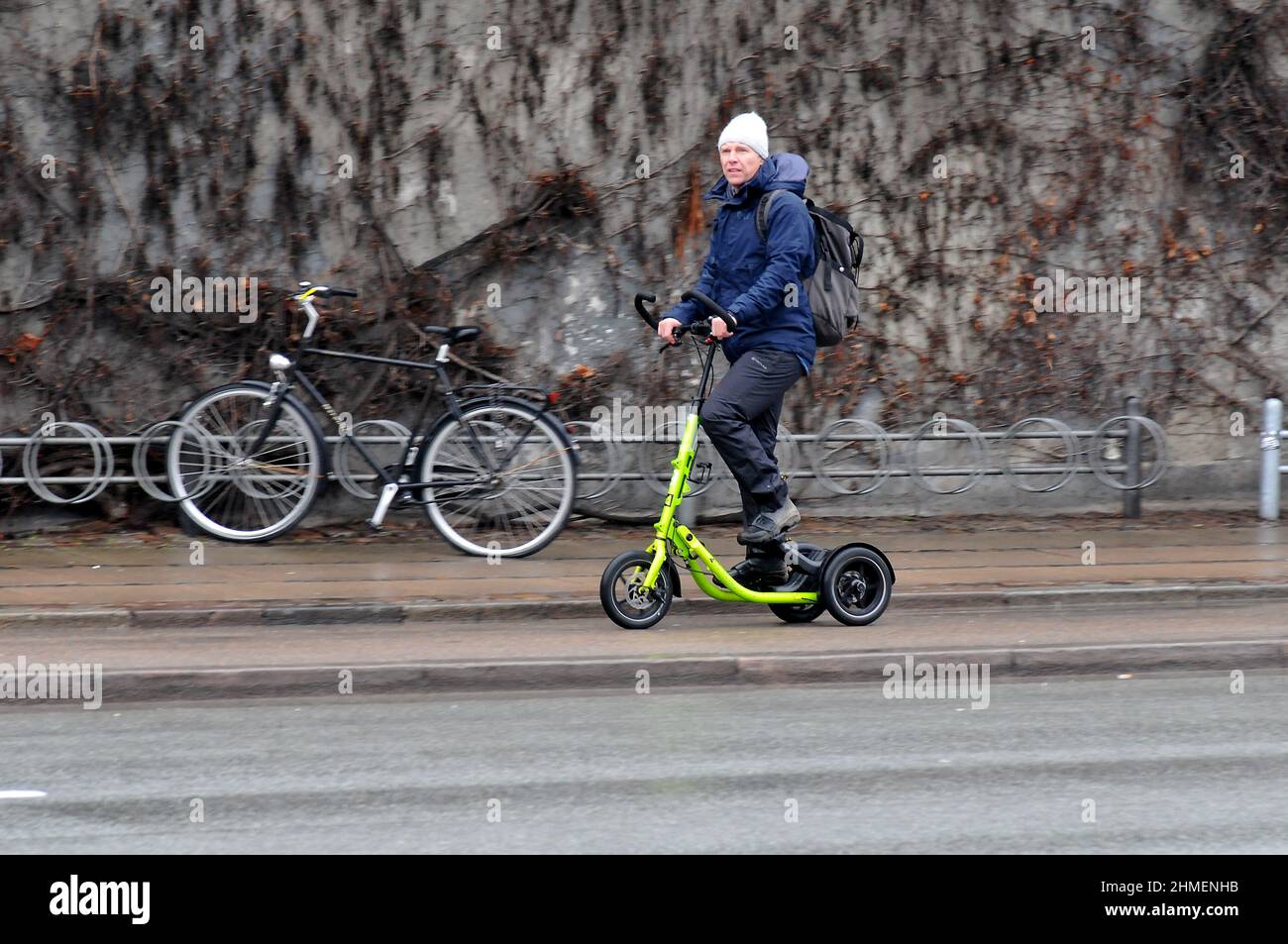 Scooter padel kajak hires stock photography and images Alamy