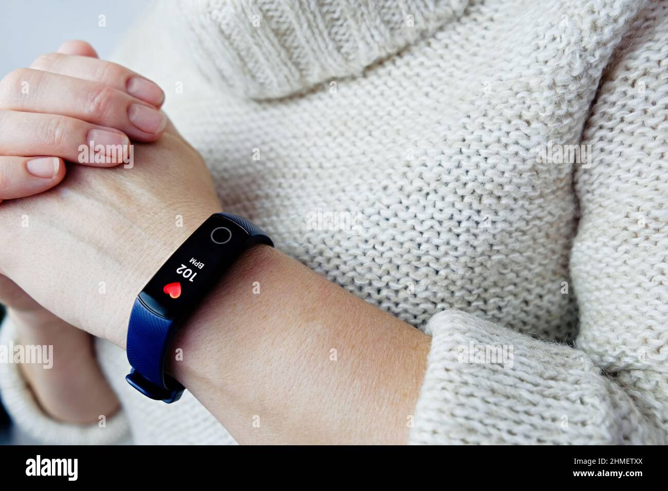 Atrial fibrillation smart watch hires stock photography and images Alamy
