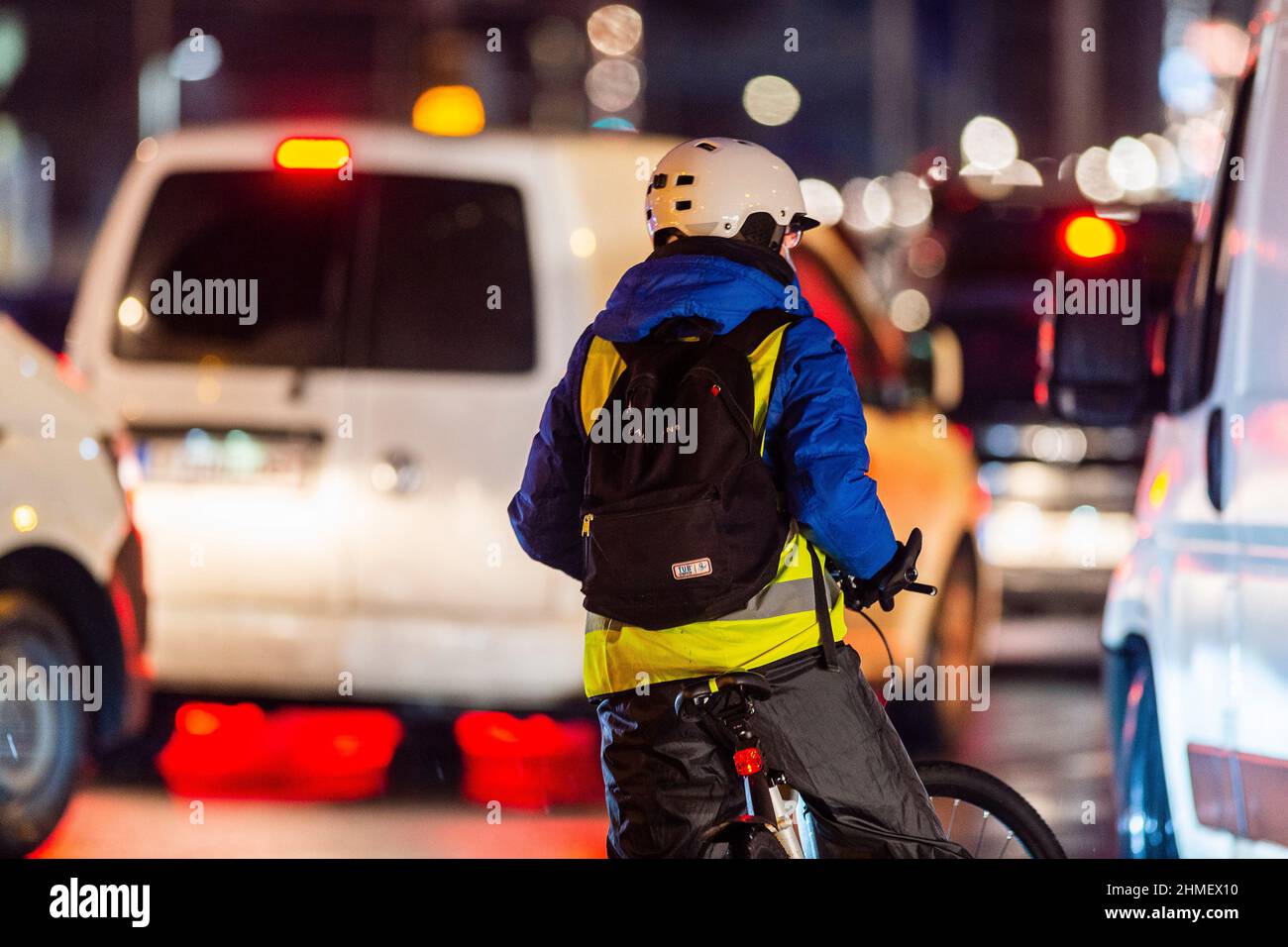 Gilet jaune hi-res stock photography and images - Alamy