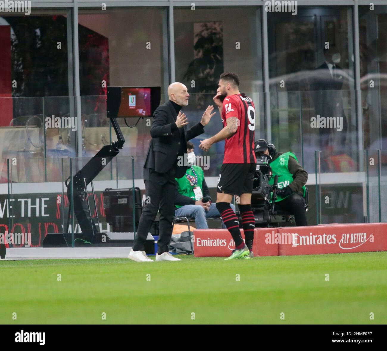 Coach Stefno Pioli (Ac Milan) and Oliver Giroud (Ac Milan) during the ...