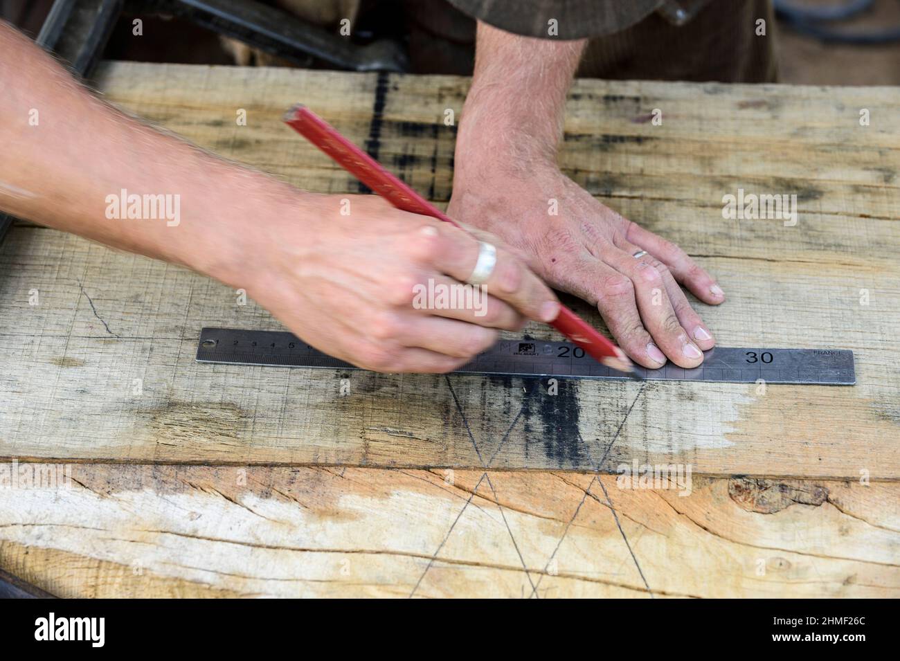 First rank ship of the XVIIth century construction in Gravelines. Work is done by craftsmen specialised. Cabinetmaker Construction du navire de premie Stock Photo