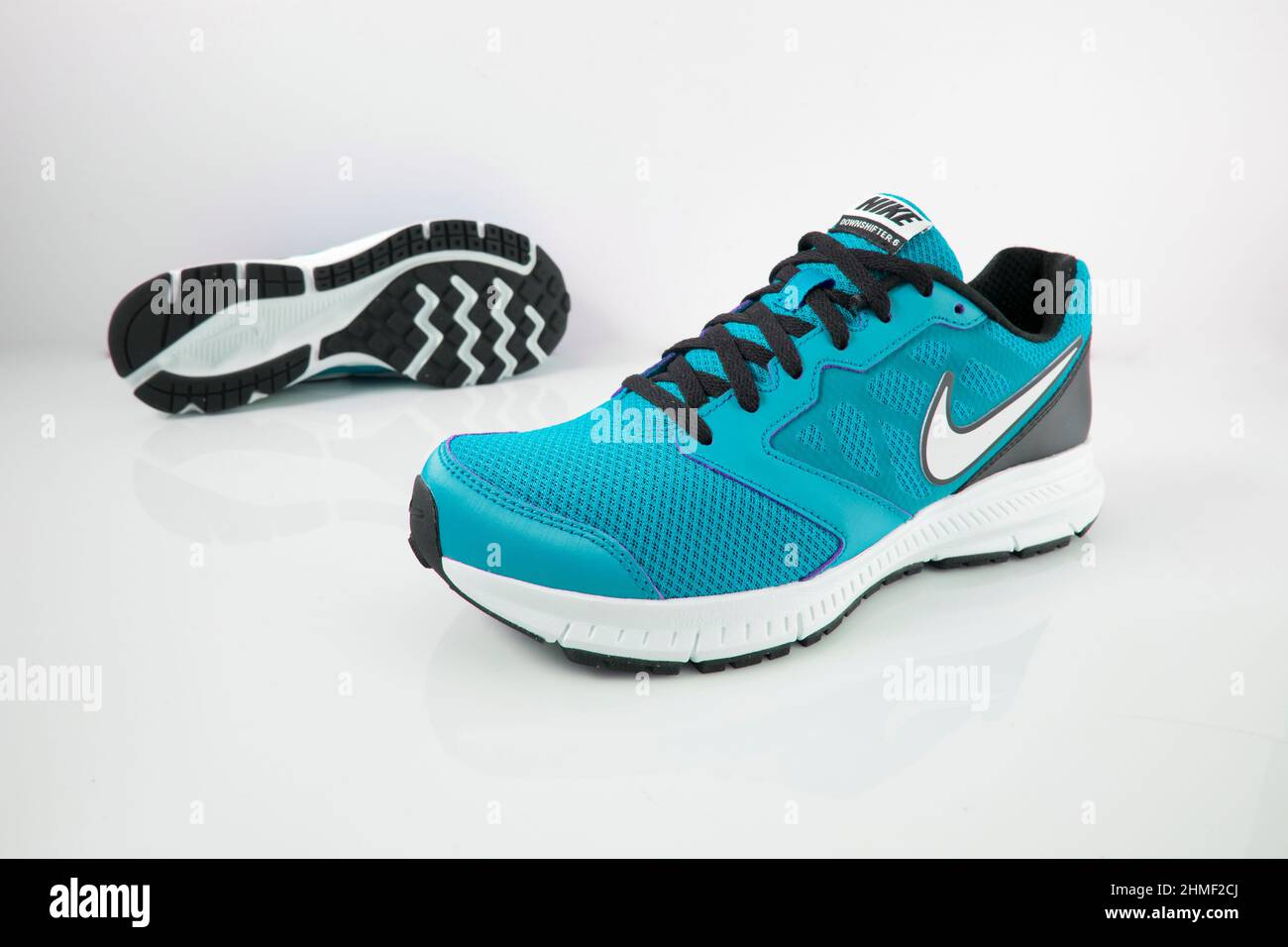 Running shoes sneakers nike hi-res stock photography and images - Alamy