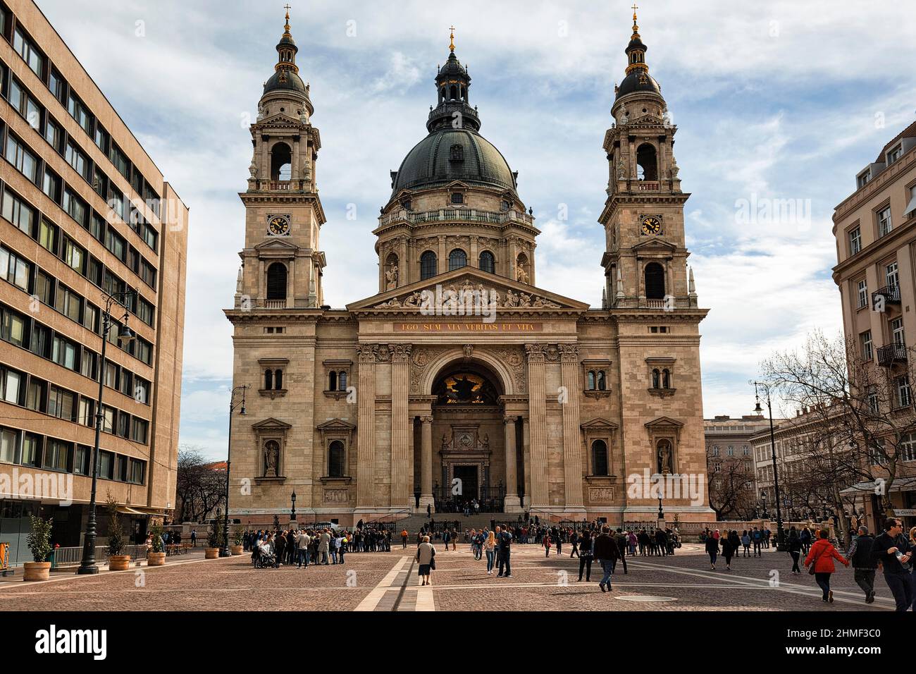 Visitors in front of the cathedral at St. Stephen's Square, St. Stephen's Basilica, Neo-Renaissance, Szent Istvan ter, Pest district, Budapest Stock Photo