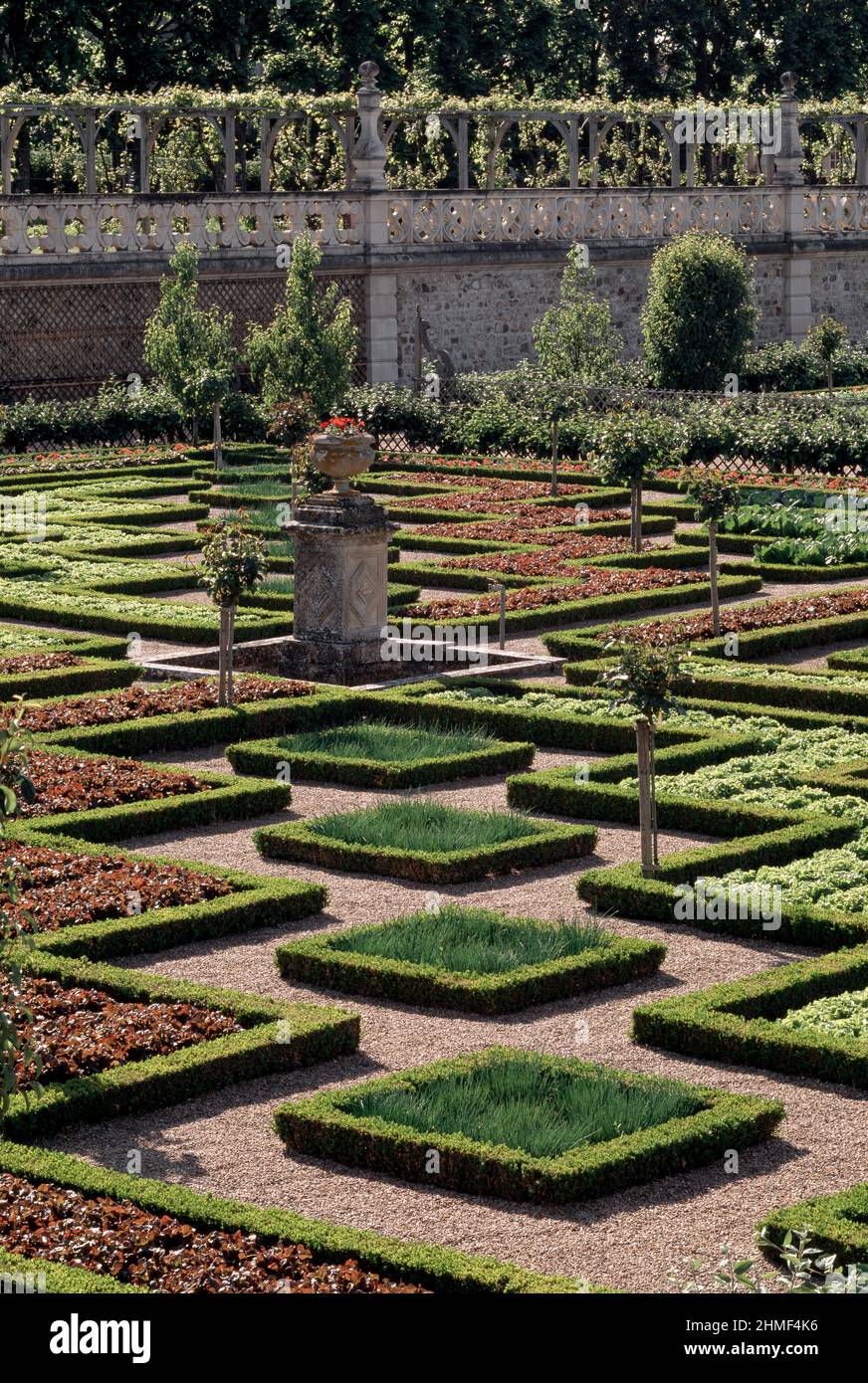 Schloss villandry garten hires stock photography and images Alamy
