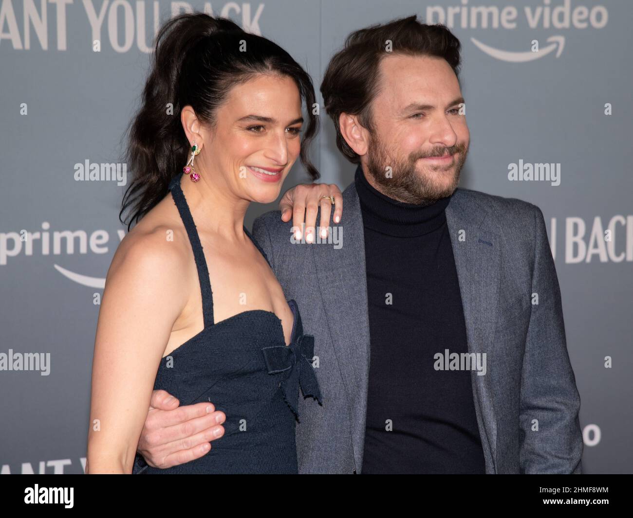 Volta pra Mim': Rom-com com Charlie Day e Jenny Slate já está