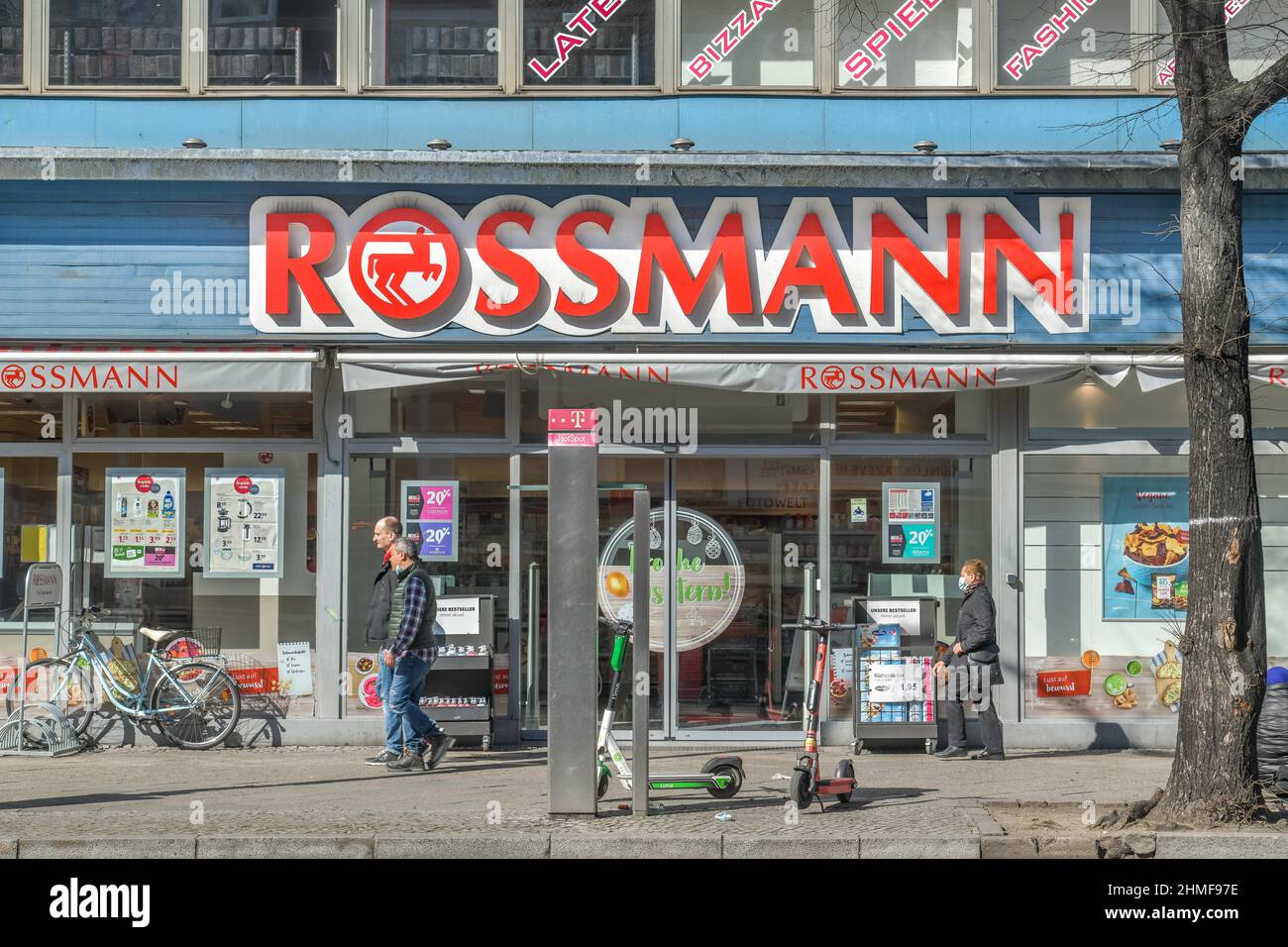 Rossmann, Potsdamer Strasse, Schoeneberg, Berlin, Germany Stock Photo -  Alamy