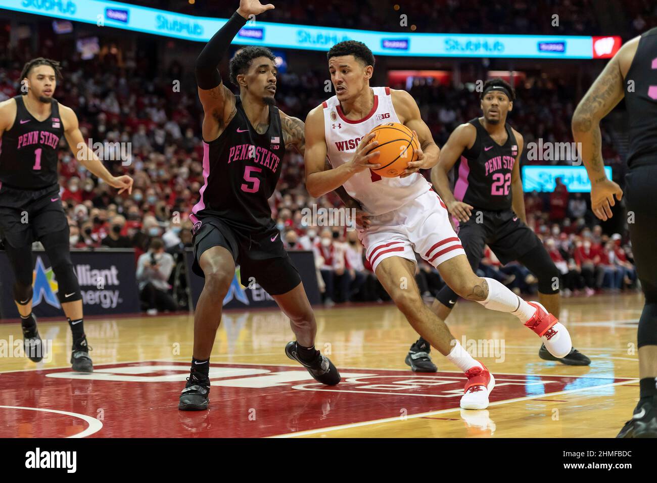 Madison, WI, USA. 5th Feb, 2022. Wisconsin Badgers guard Johnny Davis