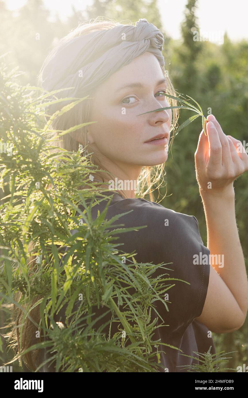 Hippie girl marijuana hi-res stock photography and images - Alamy