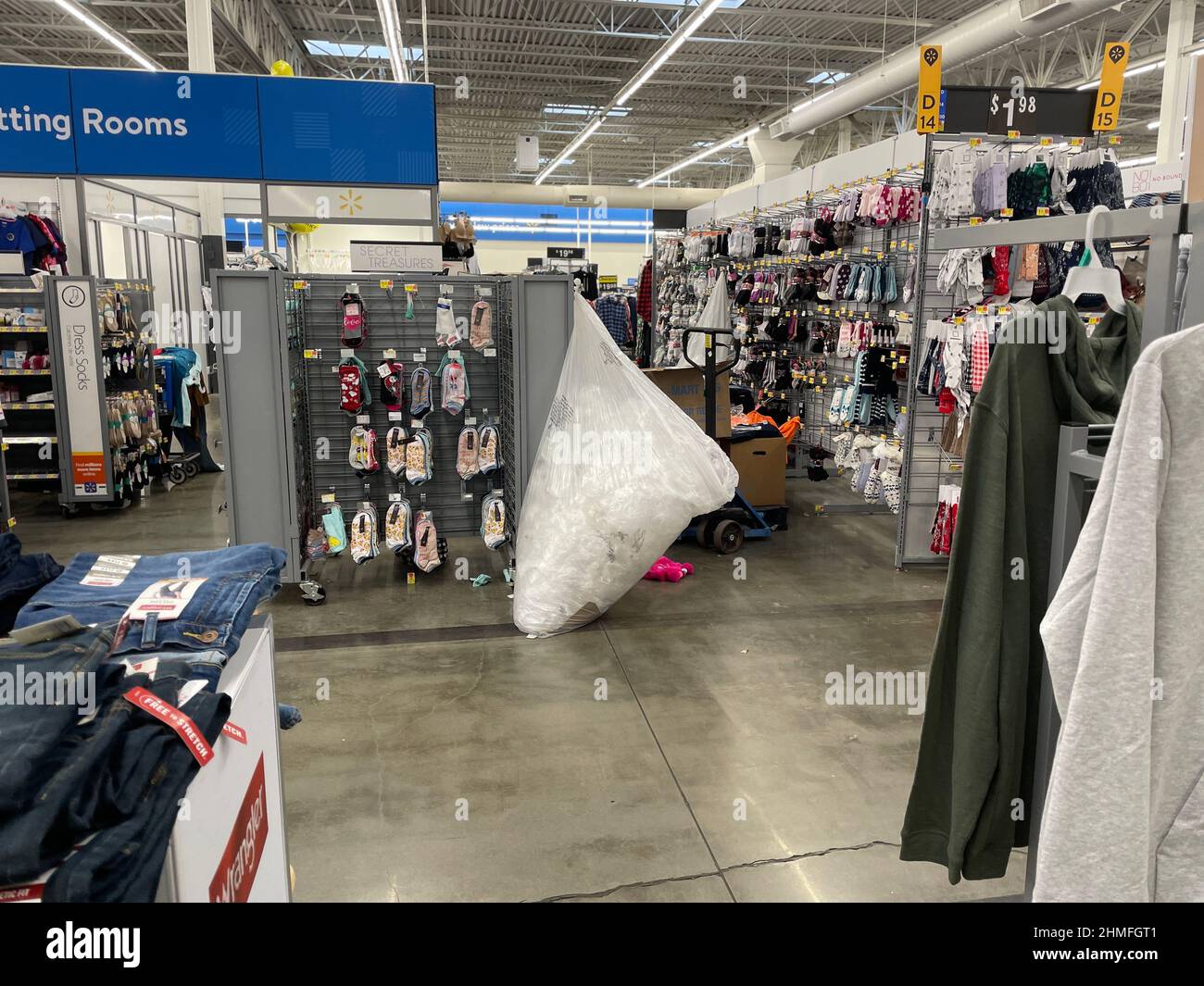 Augusta, Ga USA 01 02 22 Walmart Supercenter Interior Clothing