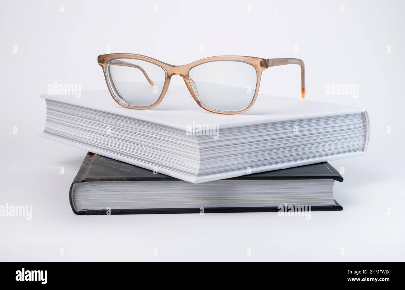 Getting his bible hi-res stock photography and images - Alamy