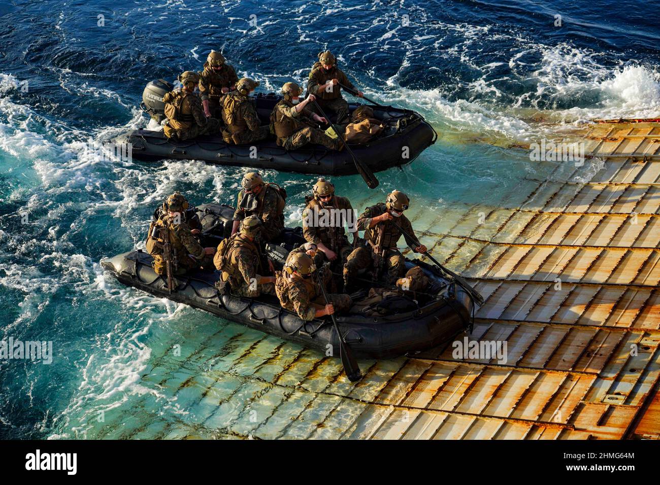 At Sea. 2nd Feb, 2022. Reconnaissance Marines, assigned to All Domain ...