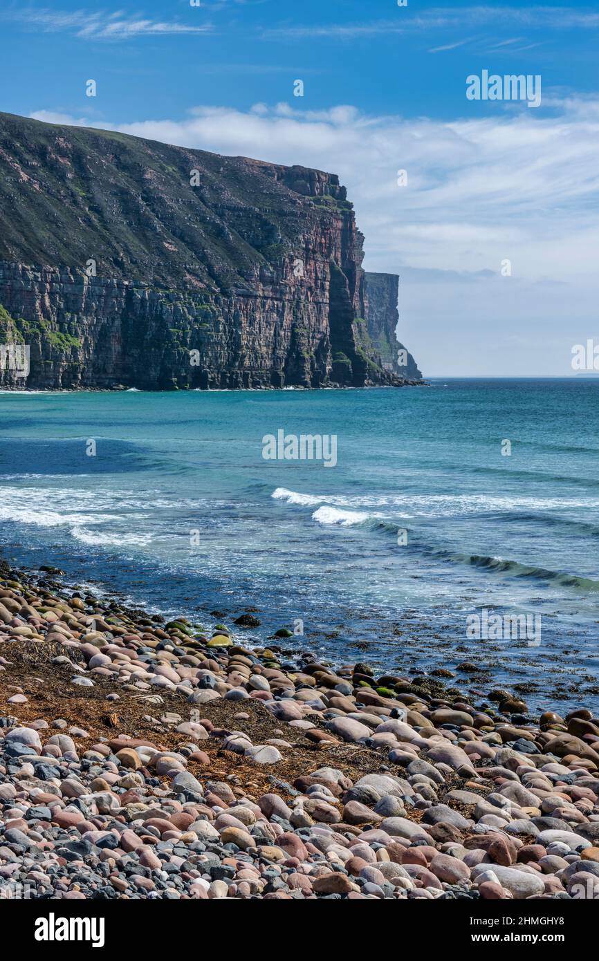 View looking south across Rackwick Beach to towering cliffs of Rackwick Bay, Isle of Hoy, Orkney, Scotland, UK Stock Photo
