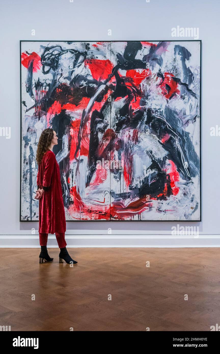 London, UK. 10th Feb, 2022. Senza Totolo -rosso '85, 1985 - Emilio Vedova, documenta 7, at Galerie Thaddaeus Ropac, London. Reunited for the first time: five major paintings from documenta in 1982, on view with important works from the same decade. The First solo show in the UK for a revolutionary of his time: a striking and radical artist, who navigated between tradition and the avant-garde. Credit: Guy Bell/Alamy Live News Stock Photo