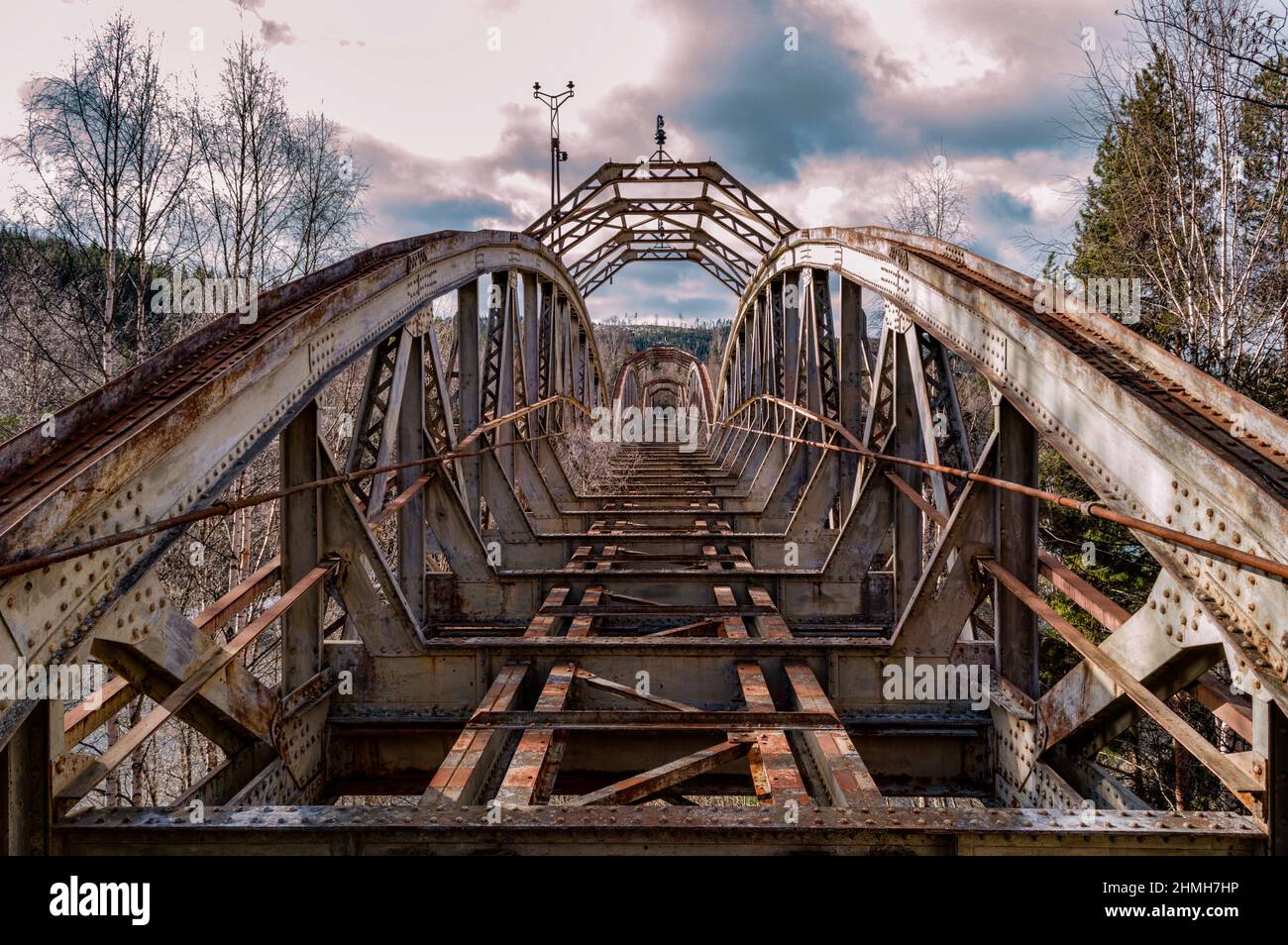 Old railroad bridge hi-res stock photography and images - Alamy
